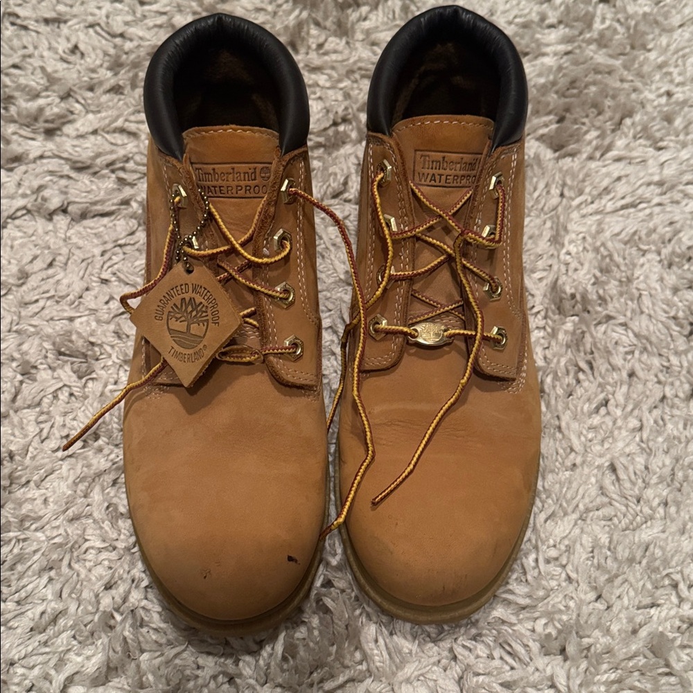 Timberland women’s 10 Tan Leather Boots - Picture 6 of 8